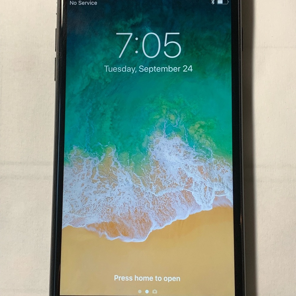 Iphone 7 Plus - image 2